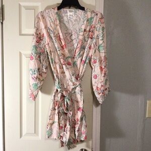🎉🥂1/2 off 3+🛍️ Anthropologie Plum Pretty Sugar pink floral robe